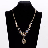 Retro necklace diamond